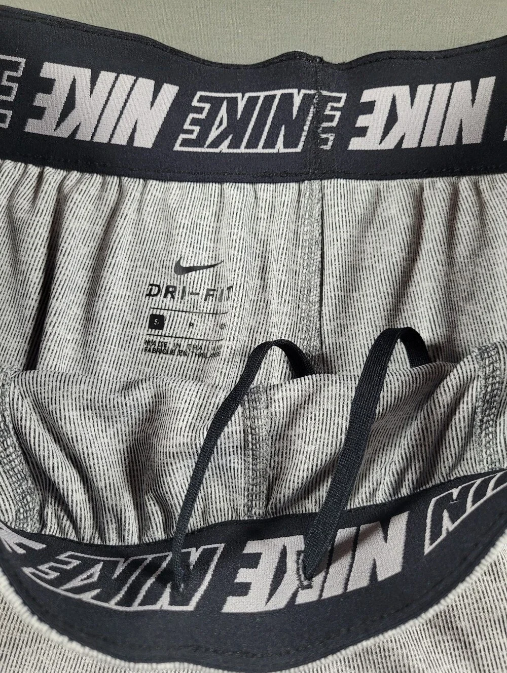 Nike Dri-FIT Gray Athletic Running Training Shorts Women's Small 5